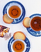 Backen, Zitronengras-VanillaCookies mit Tassen Tee