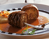 Fleisch, Rinderroulade mit Speckfüllung, Kartoffelpüree, Sauce