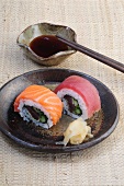 Sushi-Bar, Regenbogen-Sushi mit Lachs, Thunfisch und Gurke