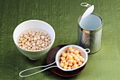 Cooked and soaked chickpeas in bowl