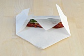 Wok, Rindfleisch in Papier: Fleisch in Papier wickeln, Step 2