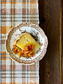 Kumquat-Chutney mit Pinienkernen zu Pecorino Käse