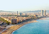 Barcelona: Stadtansicht, Stadtteil Barceloneta, Strand, Meer