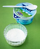 Schafsmilchjoghurt, Ziegenmilch- joghurt, Freisteller