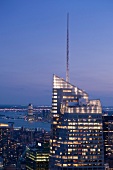 New York: Blick vom Rockefeller Center auf den Bank of America Tower