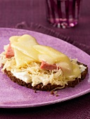 Alpen-Brotzeit, Sandwich mit Sauerkraut