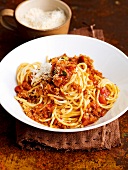 Klassiker, Spaghetti Bolognese mit frischem Basilikum