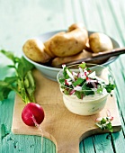 Jahreszeiten-Küche, Früh- kartoffeln mit Radieschenquark