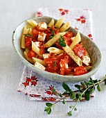 Jahreszeiten-Küche, Pennette mit geschmolzenen Tomaten