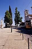 Lissabon, Miradouro de Santa Lucia mit Kirche, Aussichtspunkt