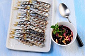 Grillen mit Holzkohle, Sardine in Essig mit Johannisbeeren