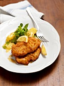 Klassiker, Wiener Schnitzel mit lauwarmem Kartoffel-Feldsalat