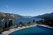 Blick auf den Comer See vom Hotel Borgo Le Terrazze, Pool