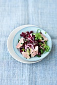 Genussrezepte für zwei, Rote-Bete-Salat mit Räucherfisch