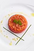 Millefoglie von Wassermelone und Tatar vom rohen Lachs