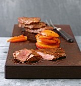 Spiced steaks with apple slices