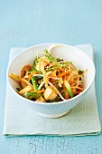 Stir-fry with tofu, Jerusalem artichokes and bean sprouts
