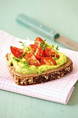 Essen in Schwangerschaft und Stillzeit, Brot mit Avocado plus