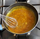 Kochkurs, Mehlbutter unter die Sauce rühren, Step 3