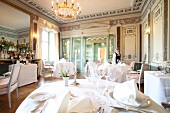 Restaurant im Schlosshotel Münchhausen Muenchhausen Restaurant Aerzen