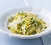 Vegetarisch italienisch, Zitronen-Tagliolini