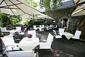 Teichveranda der Bistro-Bar Remise im Weinromantikhotel Richtershof Restaurant Mülheim (Mosel) Muelheim