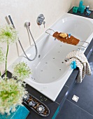 Badezimmer, Mini-Spa, Detail, Badewanne, Whirlwanne, Ablageflächen