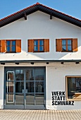 Werkstatt von Florian Schwarz, von außen, Außenansicht, Eingang