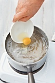 Ei - Rezepte, Eier, pochieren, kochendes Wasser