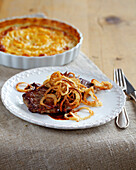 Landküche, Zwiebelrostbraten mit Kartoffelgratin