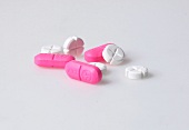 bunte Tabletten, weiß, pink, Freisteller