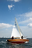 Ostseeküste: Travemünde, Segelboot, Wellen