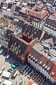 Blick vom Münster auf den Münster- platz, Altstadt