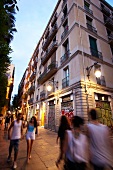 Barcelona, calle del notariado, Gasse, abends, Menschen