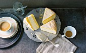 Baking with stevia: cheesecake served with cups of coffee