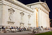 Deutschland, München, Abends am Königsplatz 