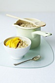 Porridge with fresh mango