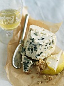 Blue Cheese with Walnuts, Pear and White Wine