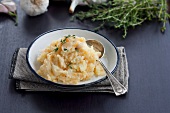 Potato and carrot mash with garlic and thyme