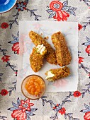 Breaded chicken fillets with chutney