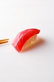 Nigiri-Sushi mit Thunfisch