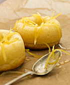 Mini-Zitronen Baba Au Rhum