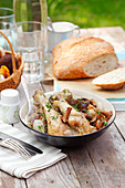 Braised chicken legs with mushrooms and shallots
