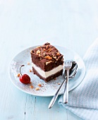 Brownie and vanilla ice cream cake with walnuts