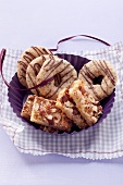 Hazelnut-coffee cookies and nut bars