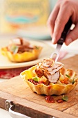 Tostadas with chicken and vegetables