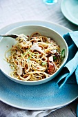 Spaghettini mit Krebsfleisch, Knoblauch & Chili