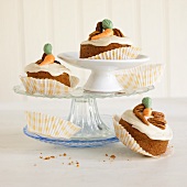Carrot cupcakes with pecan nuts