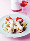 Lobster thermidor with potatoes and rose wine