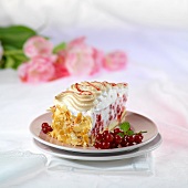 Redcurrant meringue cake